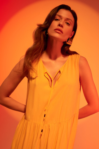 Żółta sukienka z falbaną Żółta sukienka z falbaną