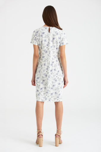 Lniana sukienka z subtelnym nadrukiem w kwiaty