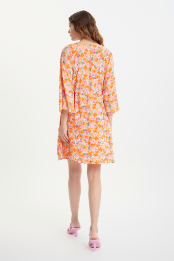 Wiskozowa sukienka mini z rozszerzanymi rękawami 