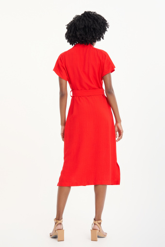 Efektowna czerwona sukienka z wiskozy