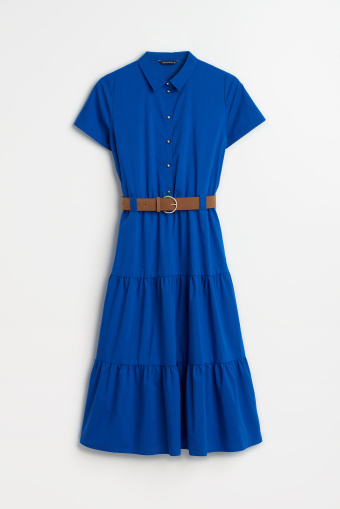 Kobaltowa sukienka z paskiem i falbaną u dołu Kobaltowa sukienka z paskiem i falbaną u dołu