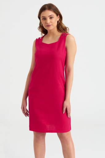 Różowa sukienka z dodatkiem lnu, dekolt karo