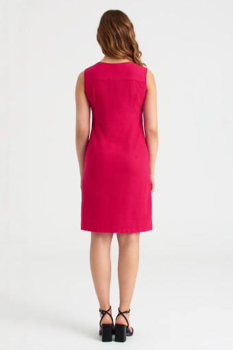 Różowa sukienka z dodatkiem lnu, dekolt karo