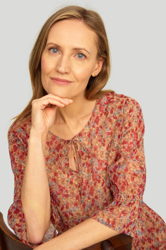 Elegancka sukienka z nadrukiem