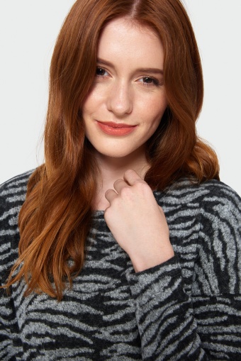 Wzorzysty sweter Wzorzysty sweter