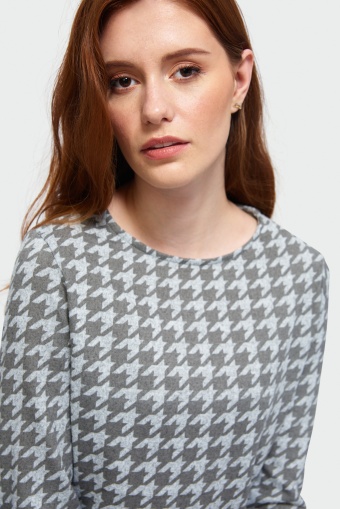 Wzorzysty sweter