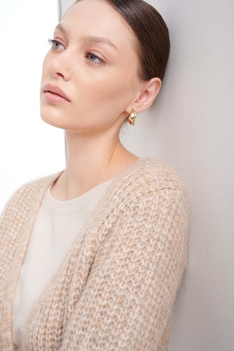 Długi beżowy kardigan oversize