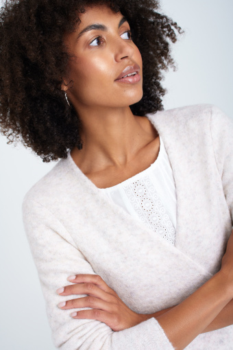 Długi, jasnobeżowy kardigan