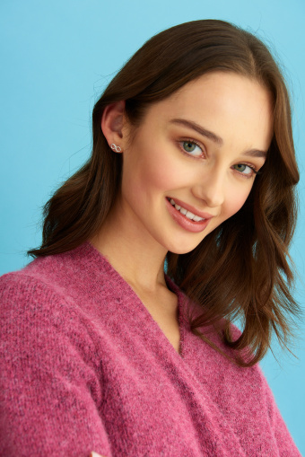 Długi, różowy kardigan