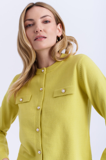 Limonkowy sweterek z biżuteryjnymi guzikami Limonkowy sweterek z biżuteryjnymi guzikami