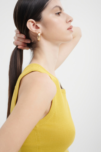 Swetrowy top na ramiączkach 