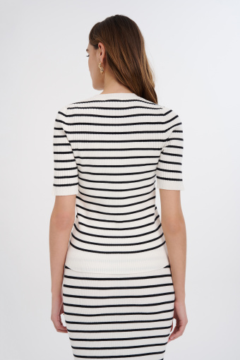 Sweter z wiskozy z krótkim rękawem