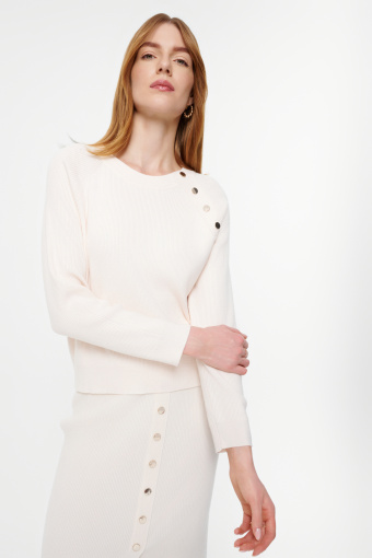 Kremowy dopasowany sweter z guzikami Kremowy dopasowany sweter z guzikami