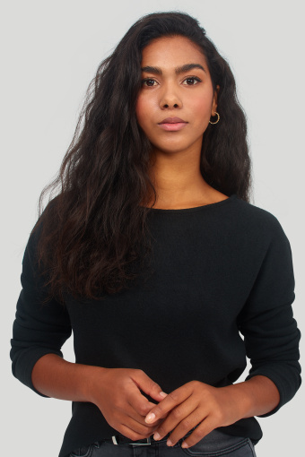 Sweter o luźym kroju, z miękkiej dzianiny