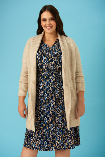 Długi, beżowy kardigan z wywijanymi połami Długi, beżowy kardigan z wywijanymi połami