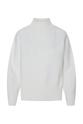 Biały sweter z półgolfem i szerokimi rękawami Biały sweter z półgolfem i szerokimi rękawami