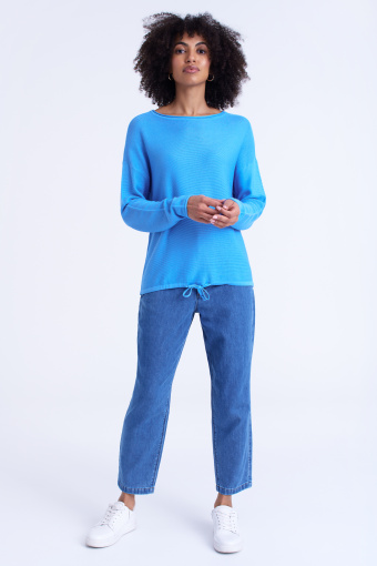 Błękitny sweter z wiskozy i bawełny