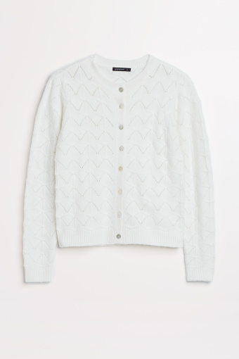 Ażurowy kardigan zapinany na szereg drobnych guzików