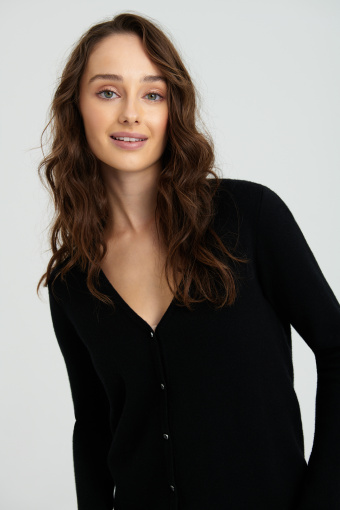 Klasyczny, czarny kardigan z dekoltem w serek