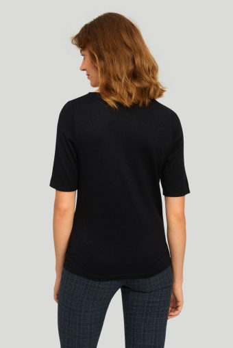 Dopasowany, czarny sweter z rękawem do łokcia