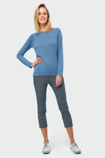 Sweter z ozdobnym detalem Sweter z ozdobnym detalem