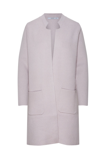 Płaszcz swetrowy w kolorze pudrowego różu