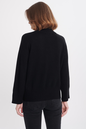 Sweter oversize z szerokimi rękawami