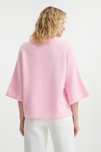 Miękki sweter z szerokim rękawem 