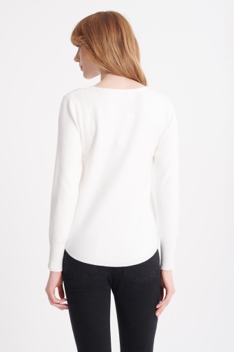 Wiskozowy sweter ecru