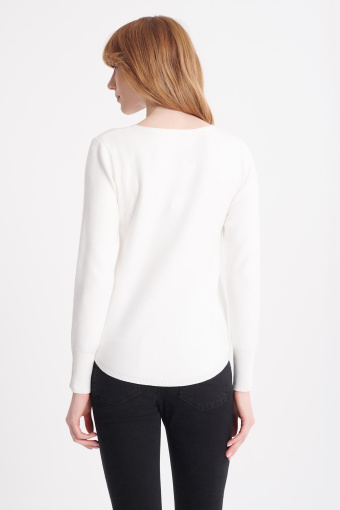 Wiskozowy sweter ecru