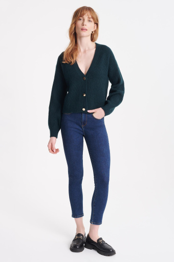 Oversize'owy kardigan w kolorze butelkowej zieleni