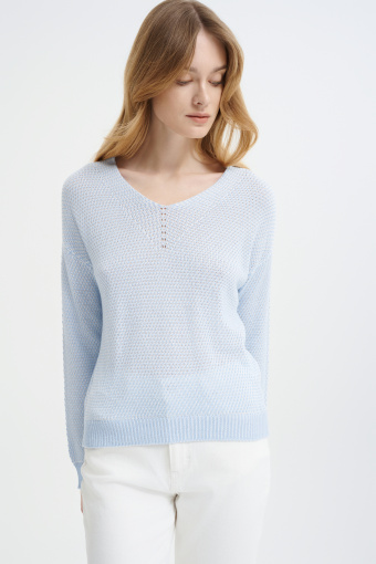 Ażurowy sweter w błękitnym kolorze 