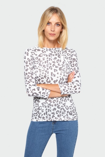 Sweter o dopasowanym kroju