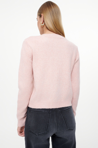 Miękki sweter w pastelowym odcieniu różu