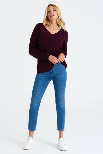 Wiskozowy sweter w ciemnobordowym kolorze, długi rękaw Wiskozowy sweter w ciemnobordowym kolorze, długi rękaw