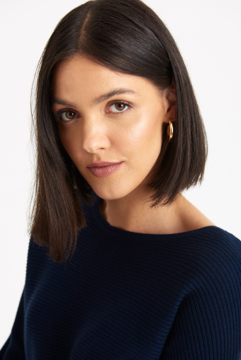 Uniwersalny sweter z dzianiny strukturalnej, ciemny granat Uniwersalny sweter z dzianiny strukturalnej, ciemny granat