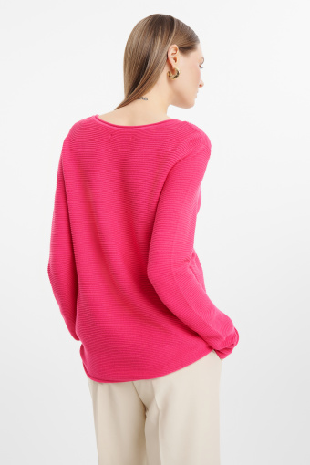 Malinowy sweter w stylu casual