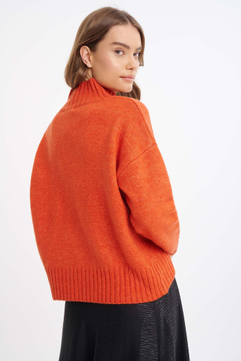 Pomarańczowy sweter z półgolfem Pomarańczowy sweter z półgolfem