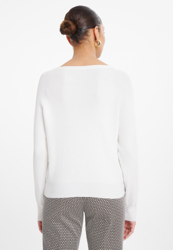 Biały dopasowany sweter Biały dopasowany sweter