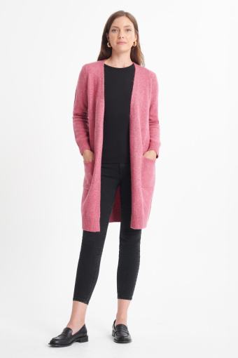 Różowy kardigan oversize