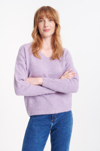 Luźny sweter w kolorze lawendy