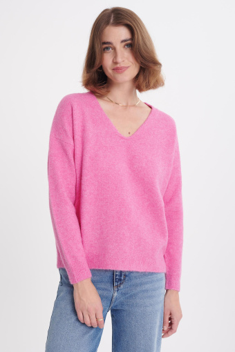 Jasnoróżowy sweter o luźnym fasonie