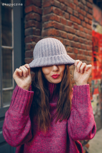 Sweter o luźnym kroju, ciemny róż Sweter o luźnym kroju, ciemny róż