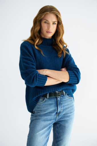 Ciemnoniebieski sweter z domieszką wełny, półgolf Ciemnoniebieski sweter z domieszką wełny, półgolf