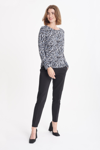 Sweter ze zwierzęcym printem