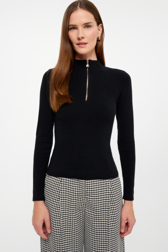 Czarny dopasowany sweter z zamkiem Czarny dopasowany sweter z zamkiem