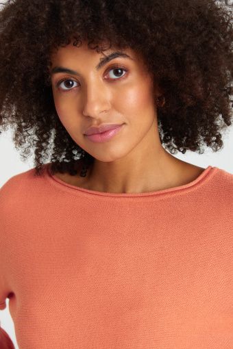 Pomarańczowy sweter z troczkami u dołu Pomarańczowy sweter z troczkami u dołu