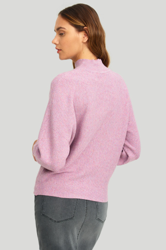 Sweter o luźnym kroju, jasny róż