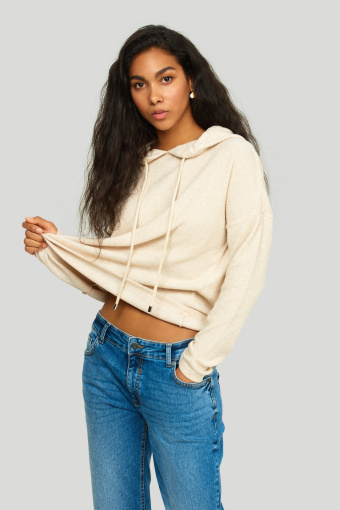 Sweter z kapturem z miękkiej dzianiny Sweter z kapturem z miękkiej dzianiny