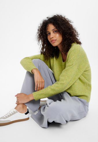 Limonkowy sweter z długim rękawem Limonkowy sweter z długim rękawem